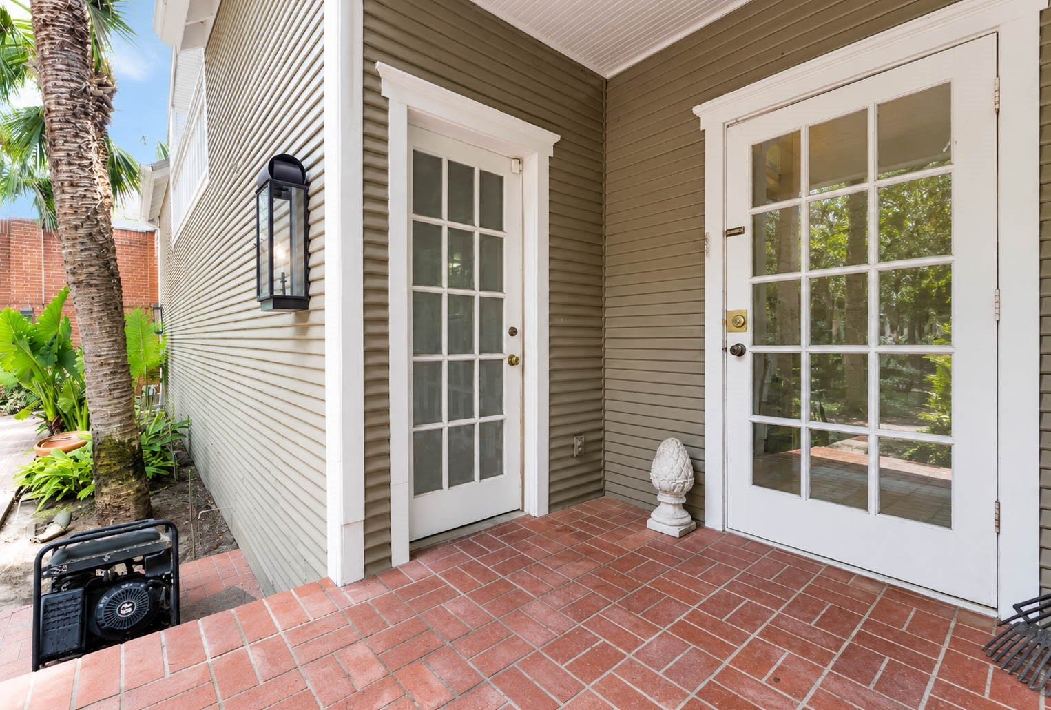 912 Kipling Street, Houston, TX 77006 912 Kipling Street, Houston, TX 77006