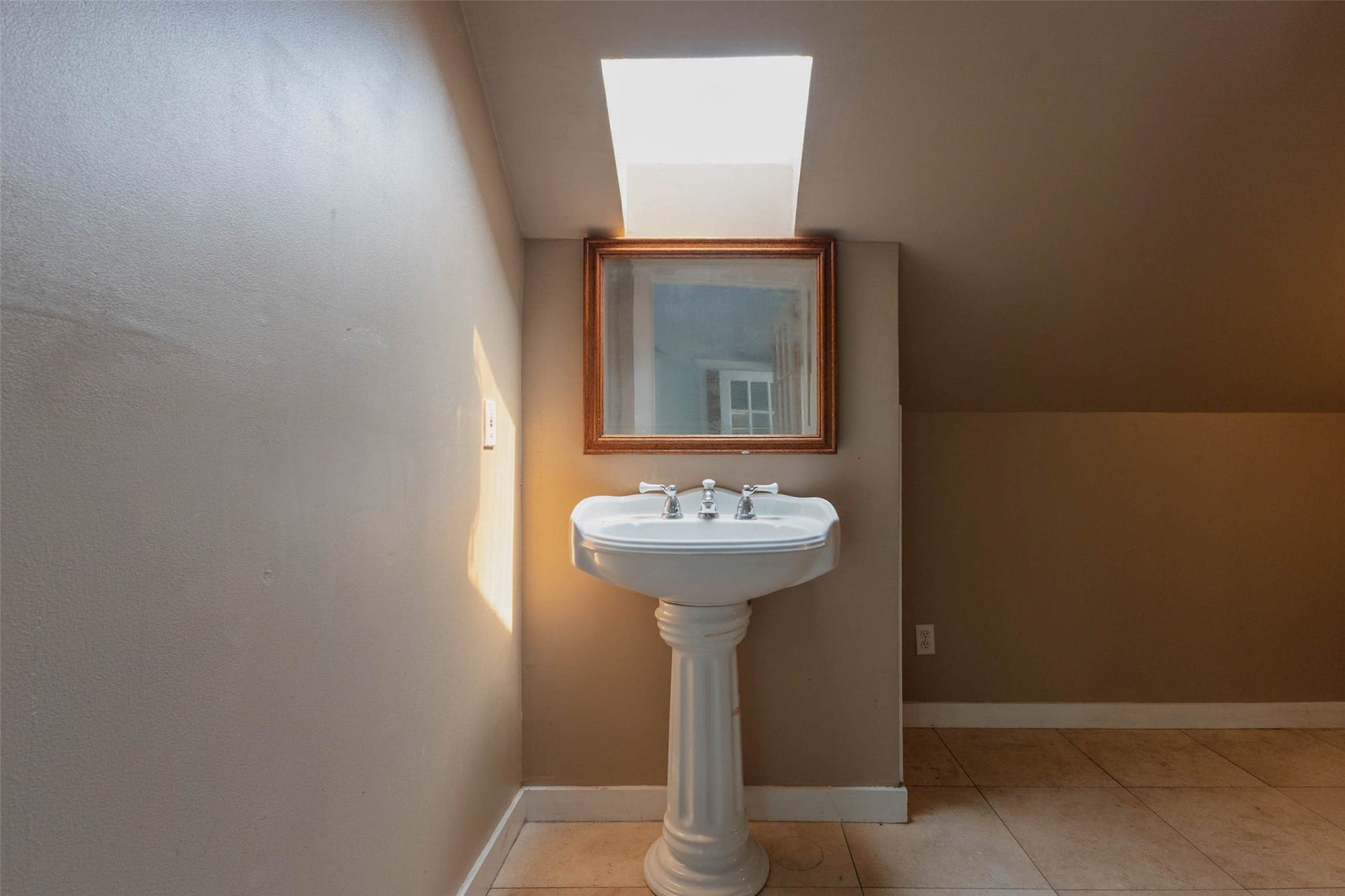 912 Kipling Street, Houston, TX 77006 912 Kipling Street, Houston, TX 77006