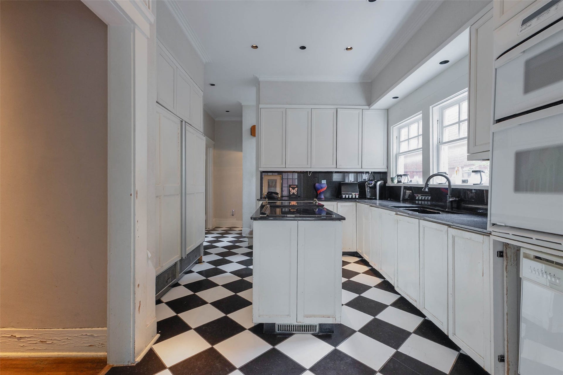 912 Kipling Street, Houston, TX 77006 912 Kipling Street, Houston, TX 77006
