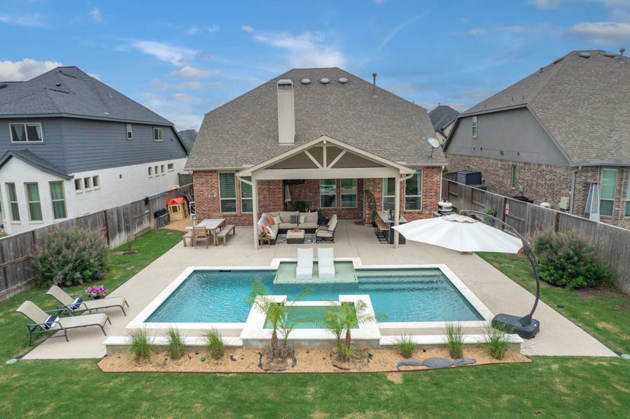 Property photo for 7111 Pondhawk Drive, Katy, TX