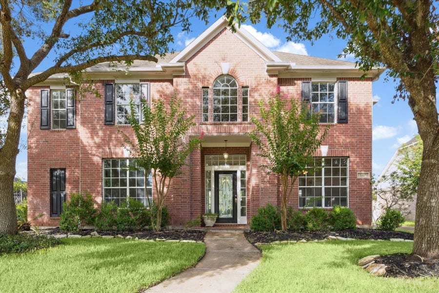 Property photo for 1818 Cross Spring Drive, Sugar Land, TX