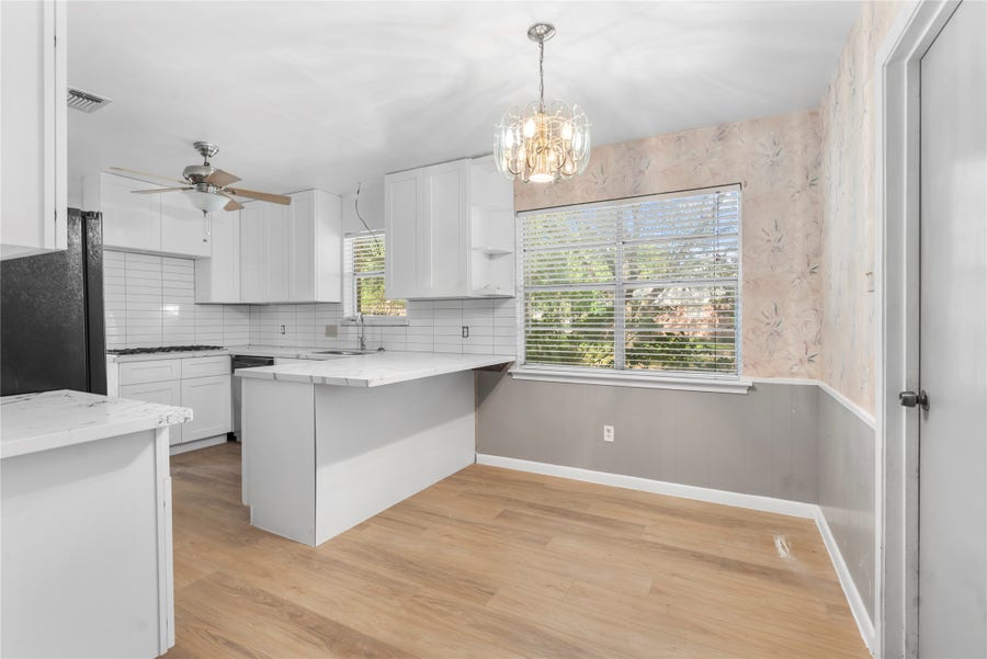 Property photo for 8903 Roos Road, Houston, TX
