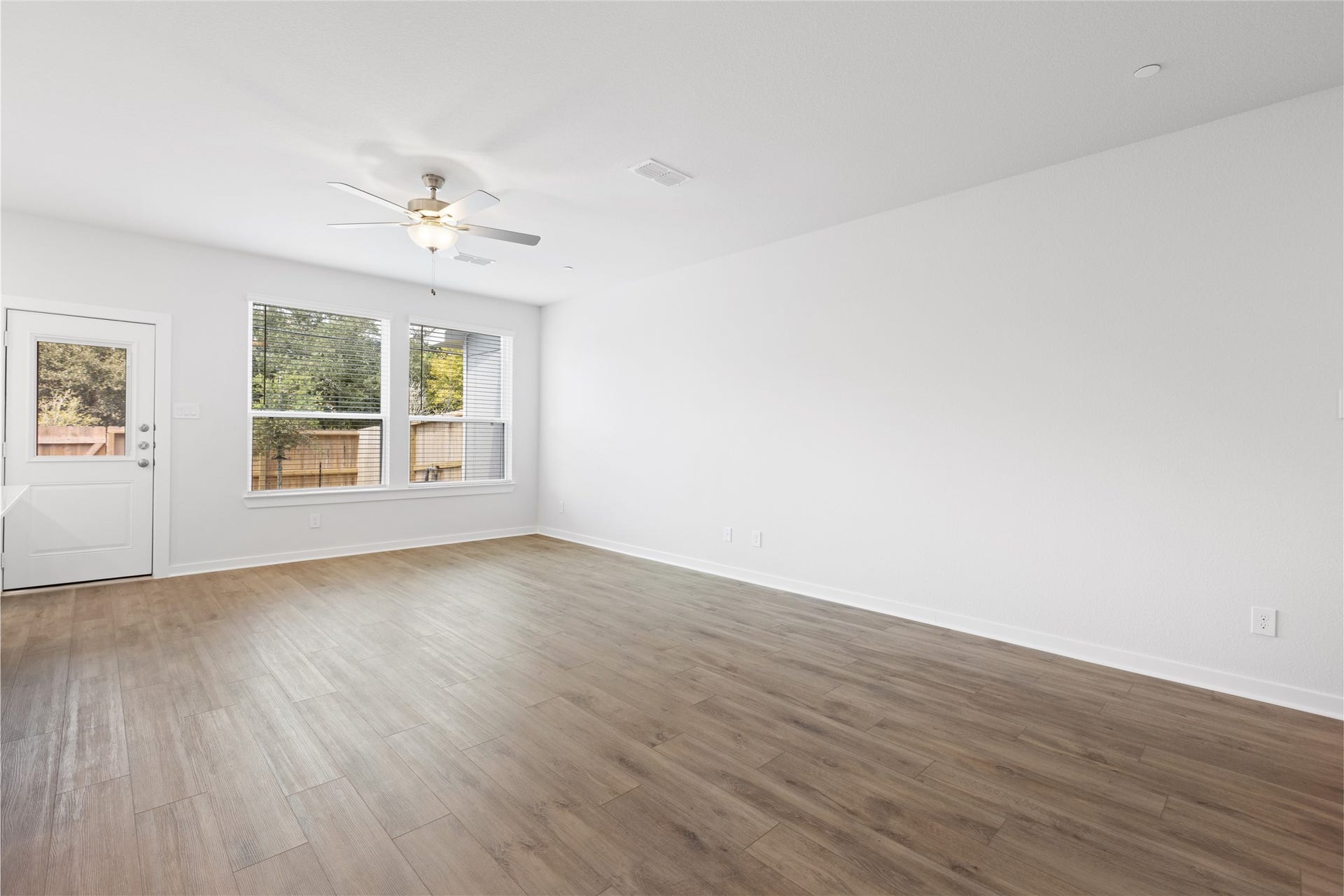 3027 Dovedale Street, Pearland, TX 77584 3027 Dovedale Street, Pearland, TX 77584