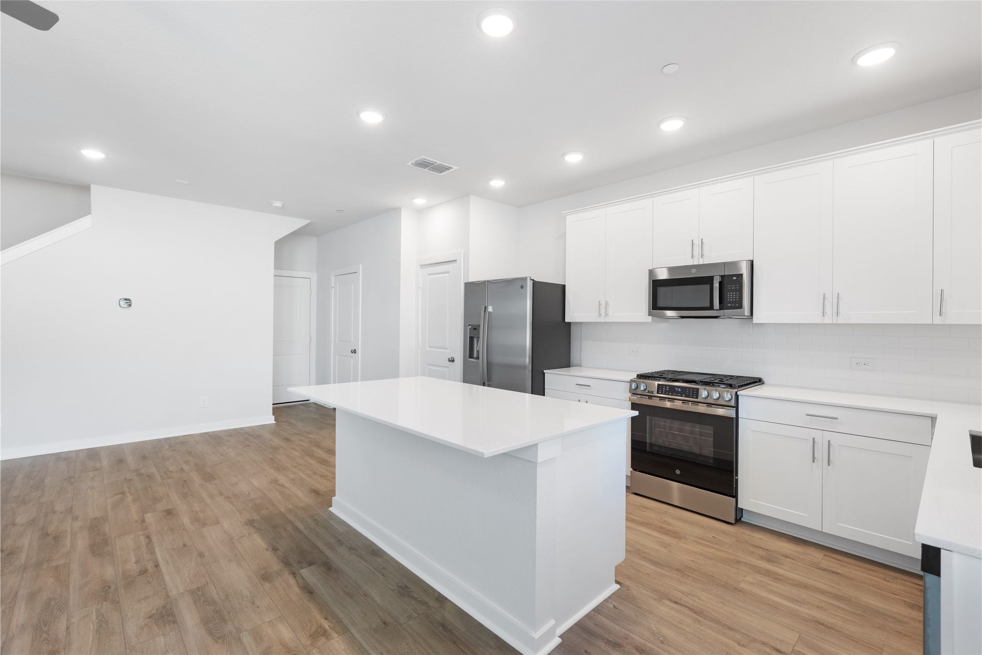 3027 Dovedale Street, Pearland, TX 77584 3027 Dovedale Street, Pearland, TX 77584