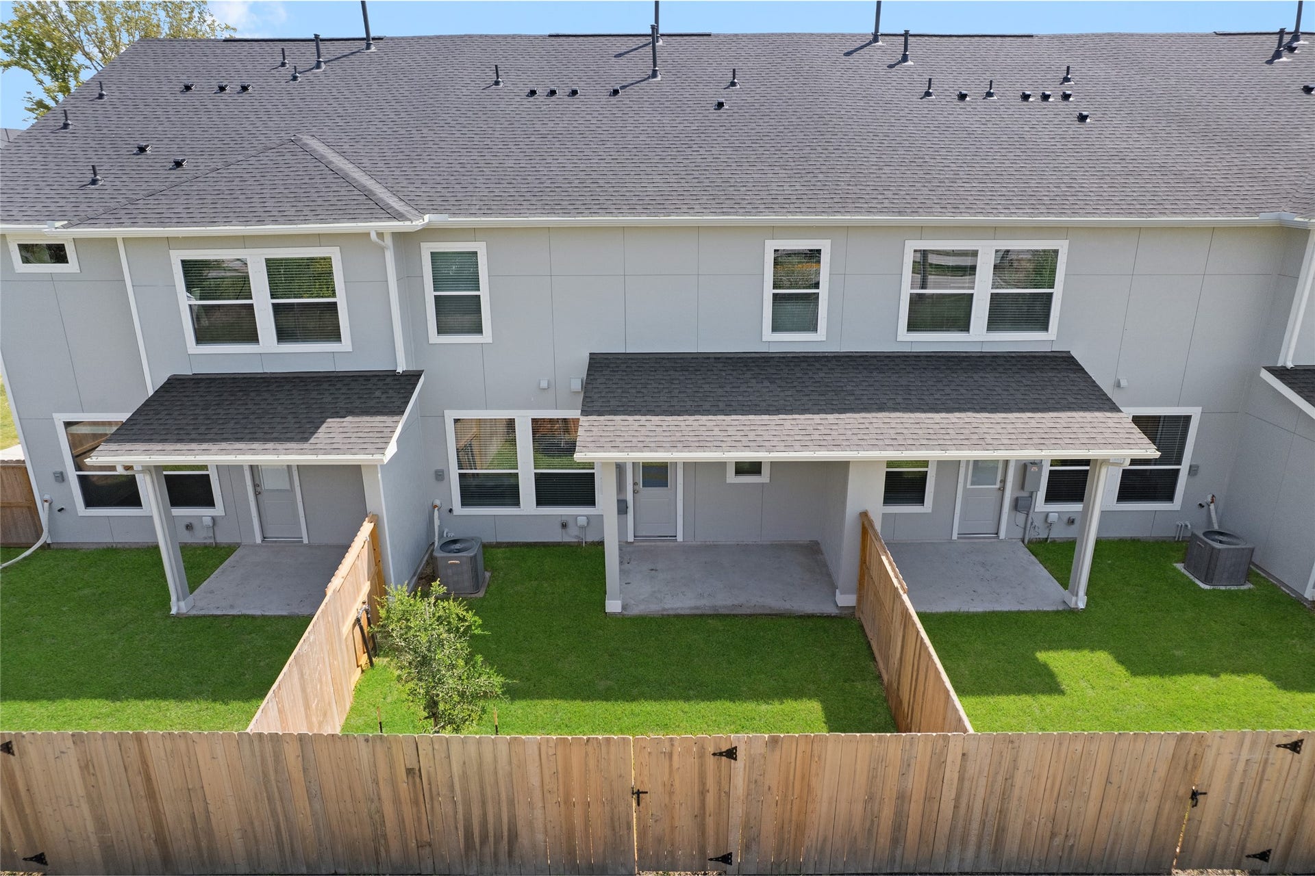 3027 Dovedale Street, Pearland, TX 77584 3027 Dovedale Street, Pearland, TX 77584