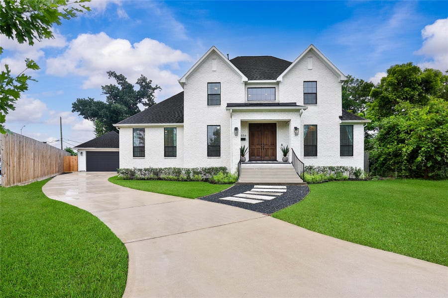 Property photo for 2554 Roy Circle, Houston, TX