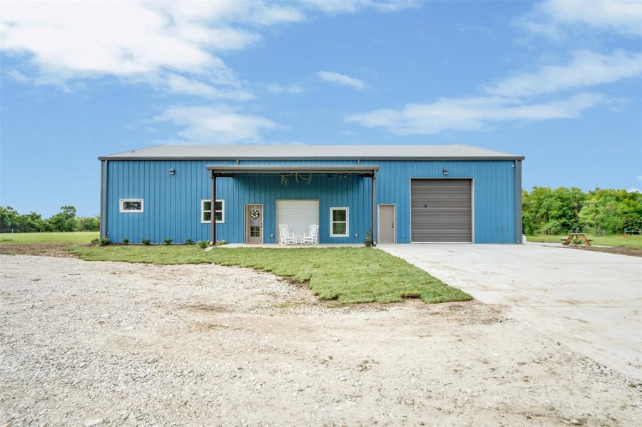 Property photo for 16865 Cowan Road, Alvin, TX