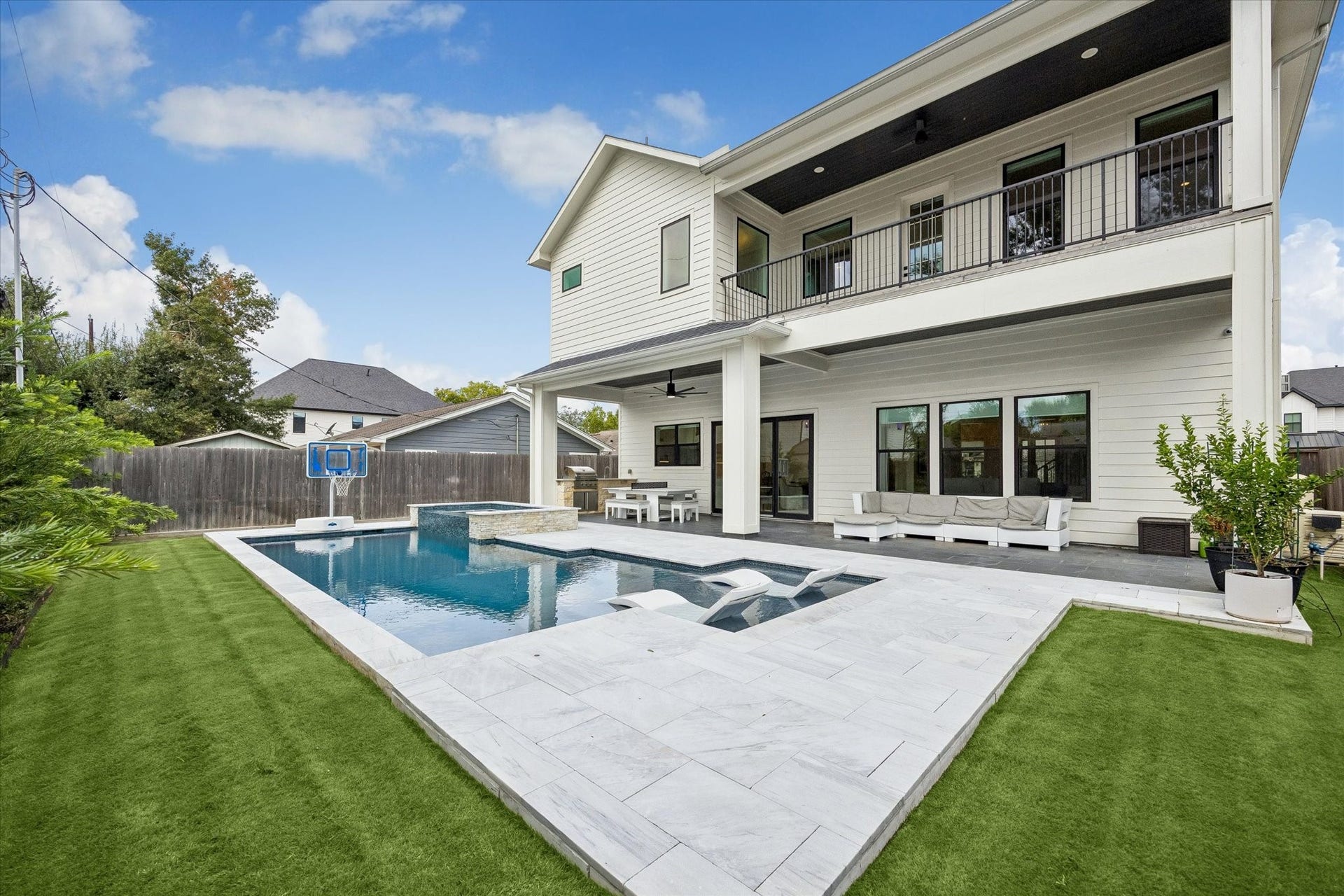 1729 Chippendale Road, Houston, TX 77018