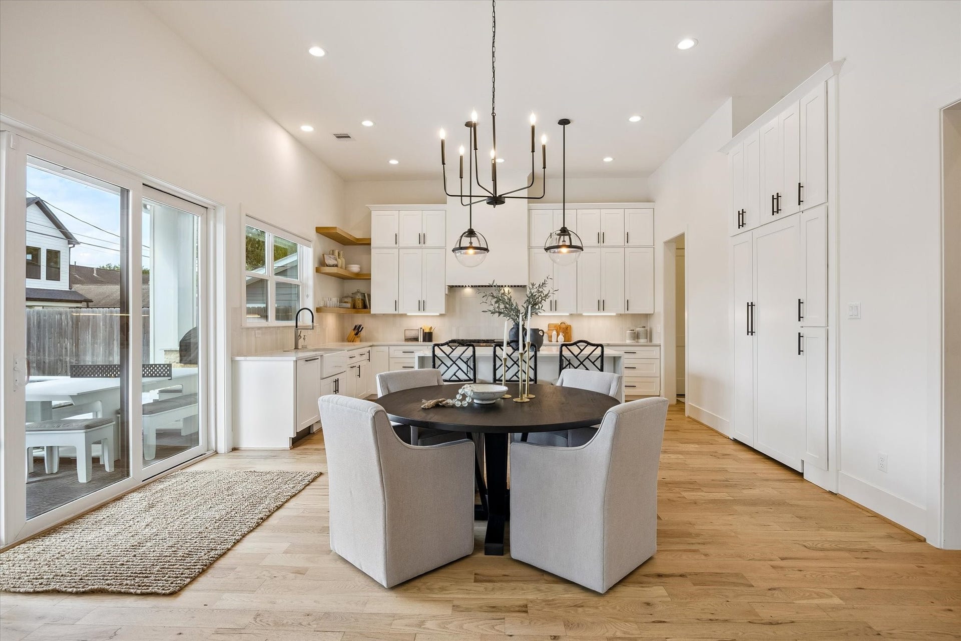 1729 Chippendale Road, Houston, TX 77018