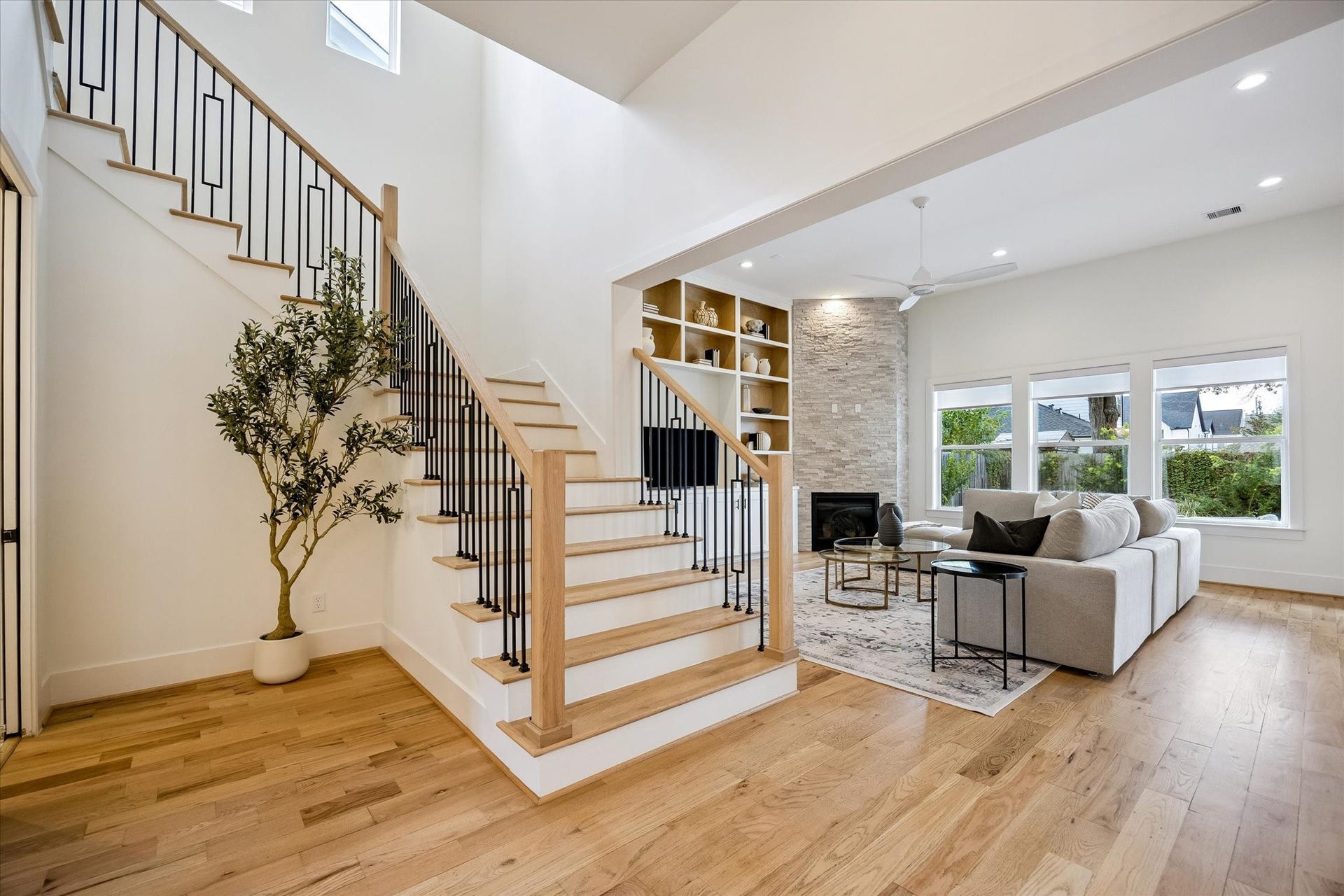 1729 Chippendale Road, Houston, TX 77018