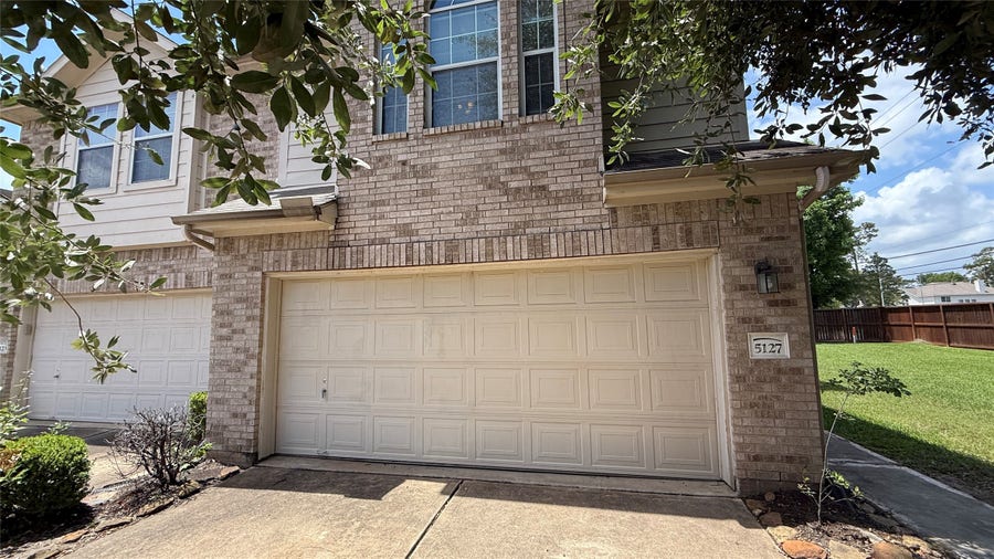 Property photo for 5127 Prosperity Circle, Houston, TX