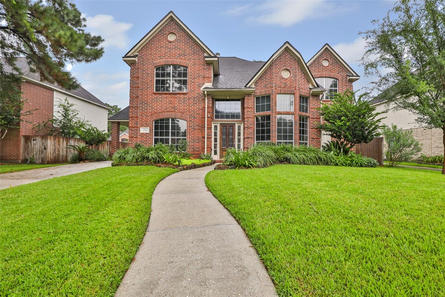 Property photo for 3526 Whispering Brook Drive, Kingwood, TX