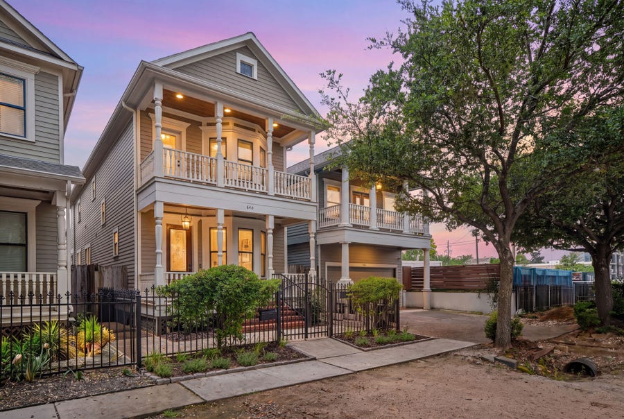Property photo for 640 W 17th Street, Houston, TX