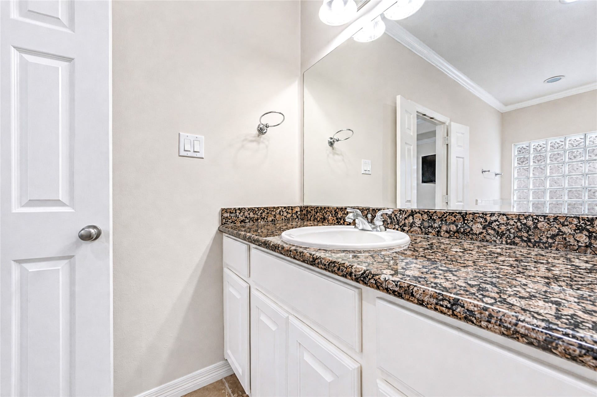 1231 Sopris Drive, Houston, TX 77077 1231 Sopris Drive, Houston, TX 77077