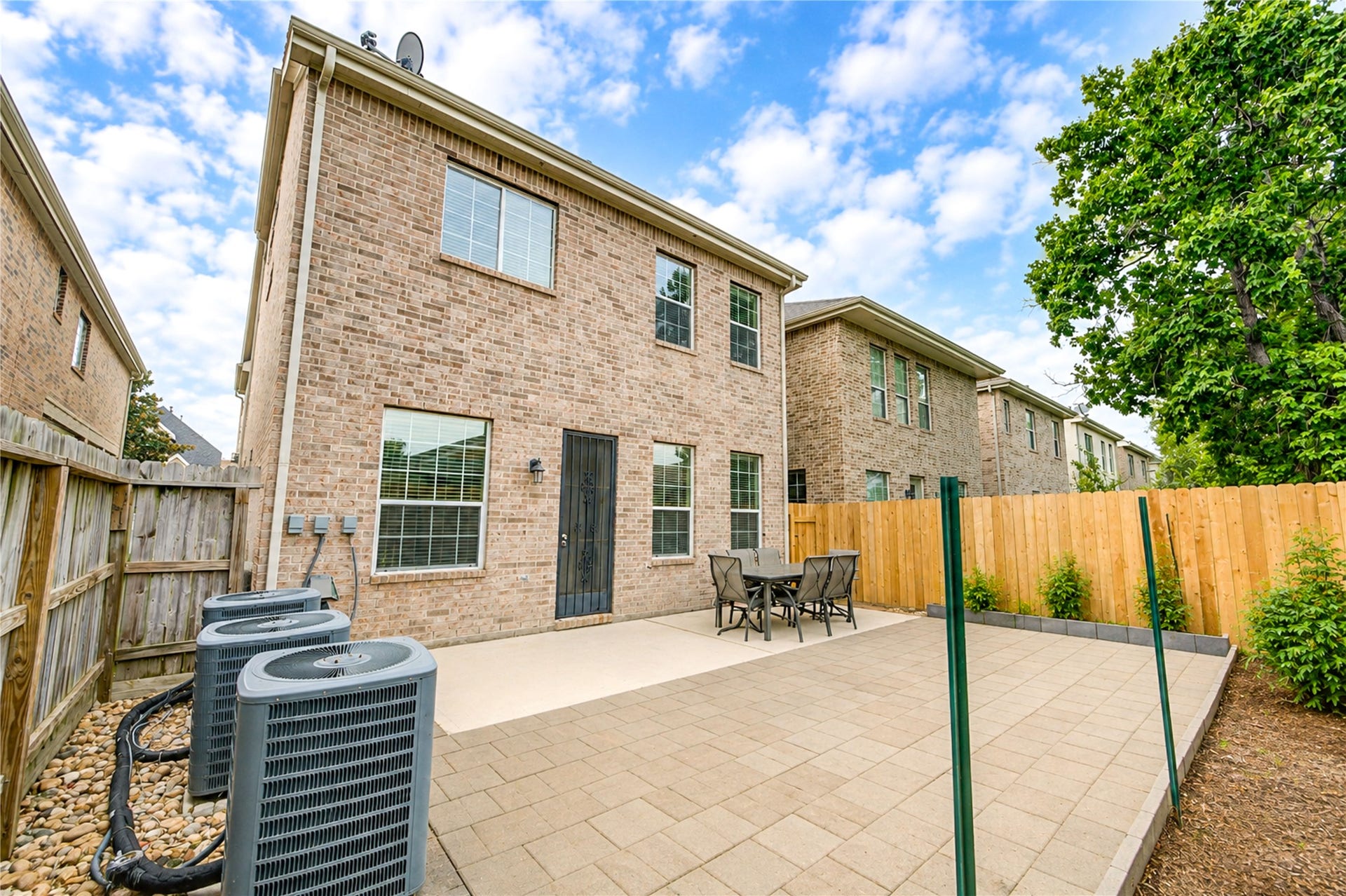 1231 Sopris Drive, Houston, TX 77077 1231 Sopris Drive, Houston, TX 77077