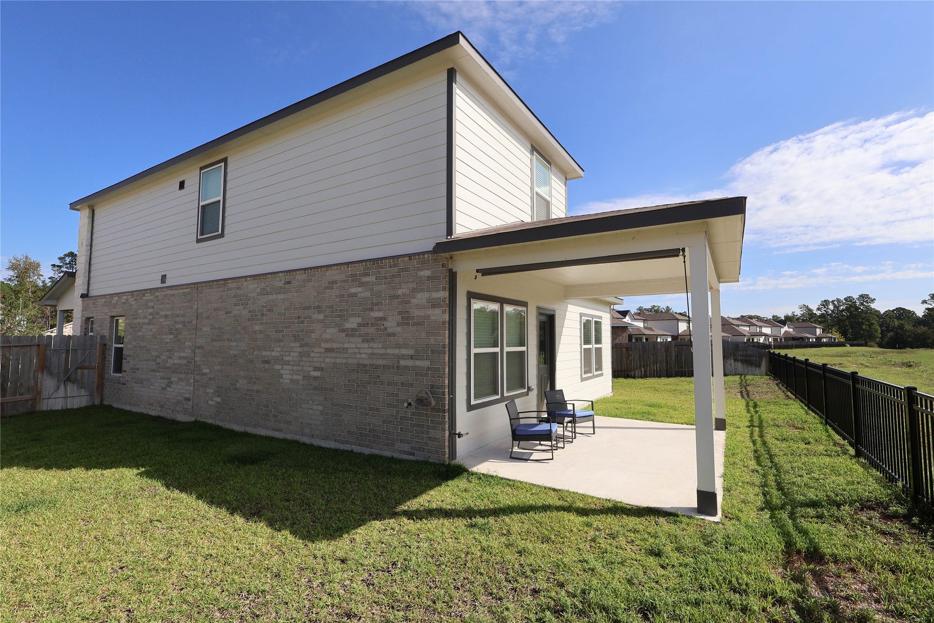 115 Resilient Gale, Magnolia, TX 77354