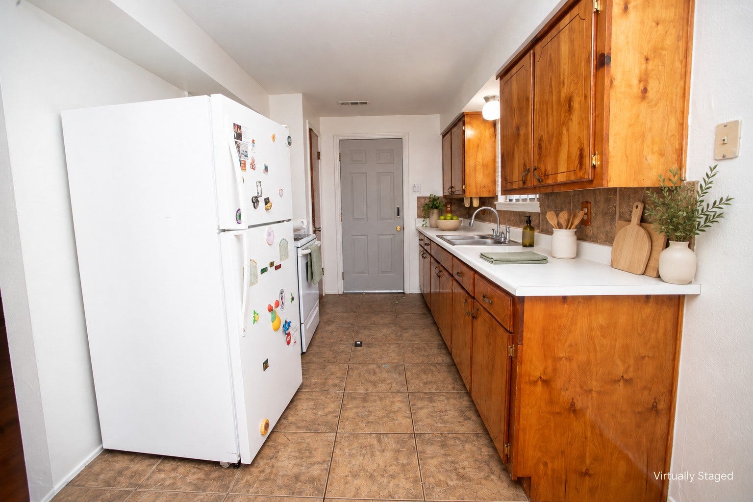 14103 Fleetwell Drive, Houston, TX 77045 Kitchen