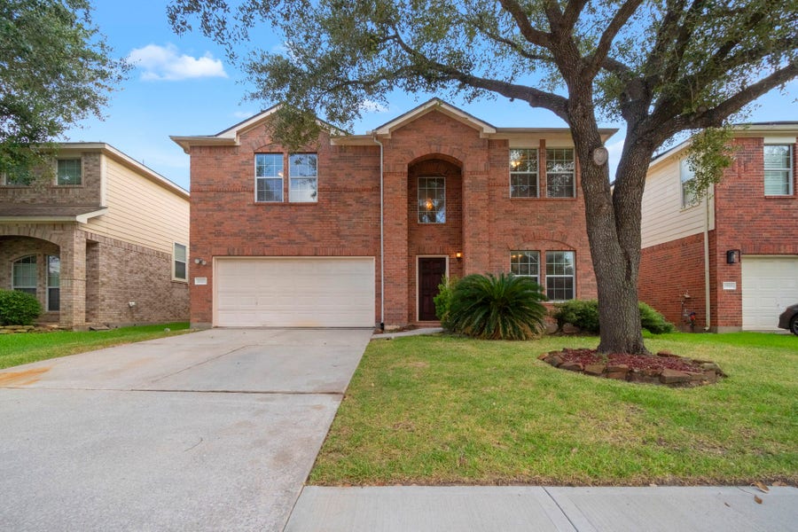 Property photo for 11822 Green Willow Falls Drive, Tomball, TX