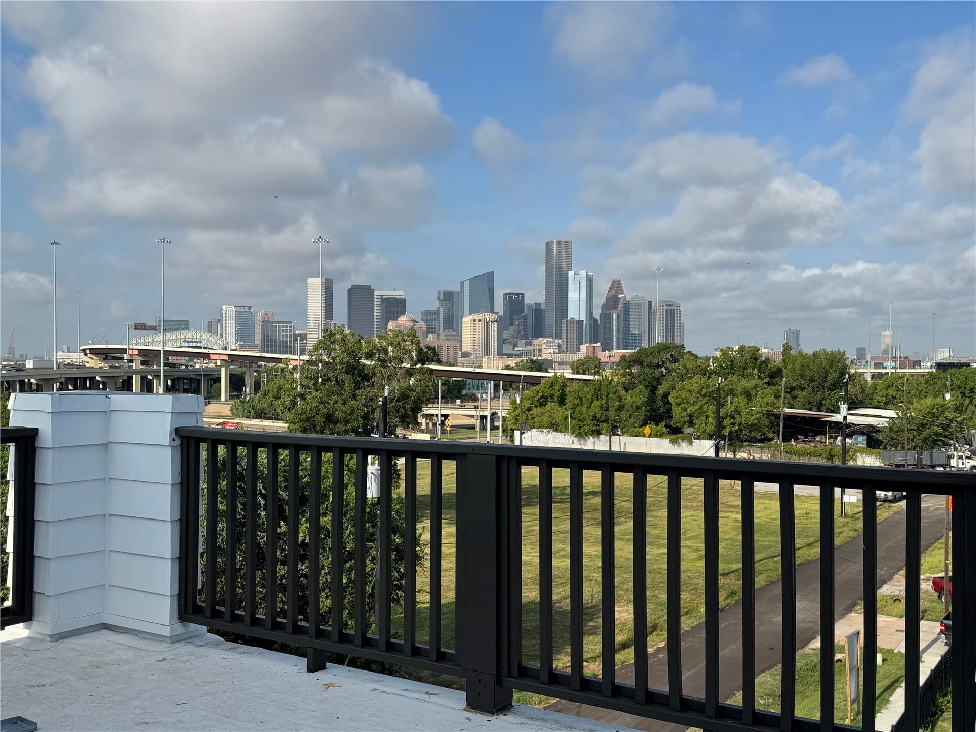 2731 Providence Street, Houston, TX 77020 The view from the rooftop terrace. Home is under construction.