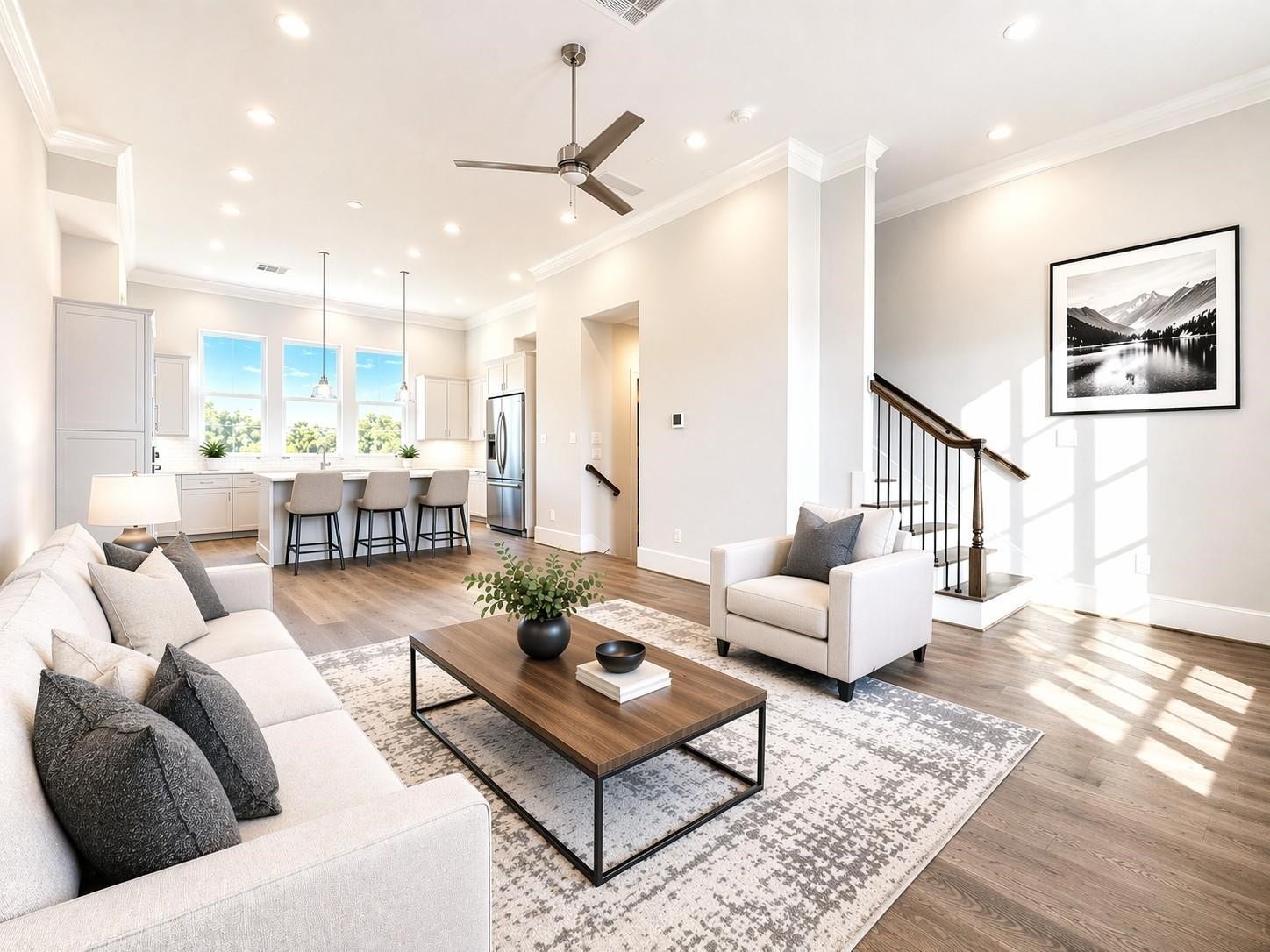 2731 Providence Street, Houston, TX 77020 Soaring ceilings in the living area! Photo is from a previous build of similar plan.