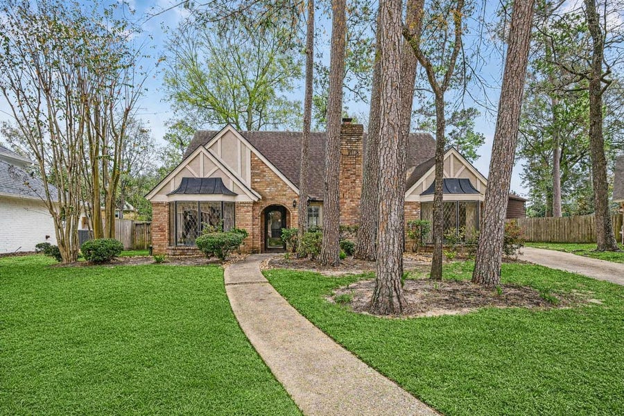 Property photo for 3506 Lost Lake Drive, Kingwood, TX
