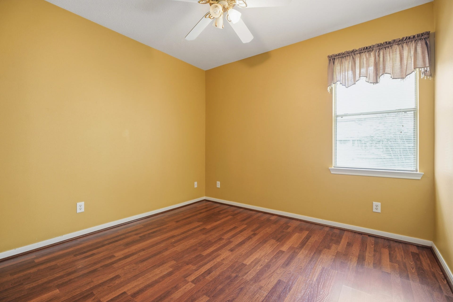 4814 Preston Trails Lane, Pasadena, TX 77505 Secondary Bedroom 2