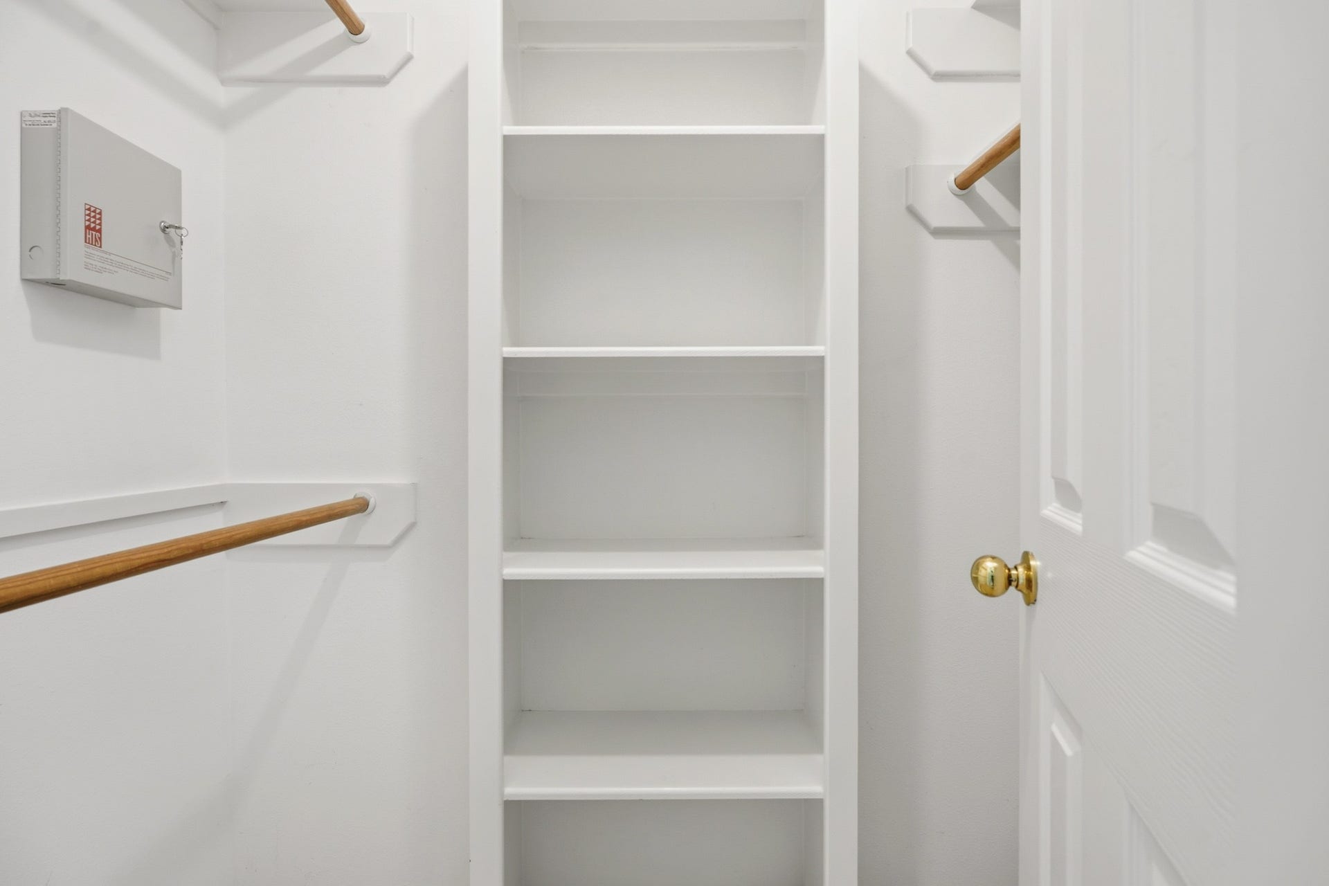 4814 Preston Trails Lane, Pasadena, TX 77505 Walk-in Closet with built in shelves