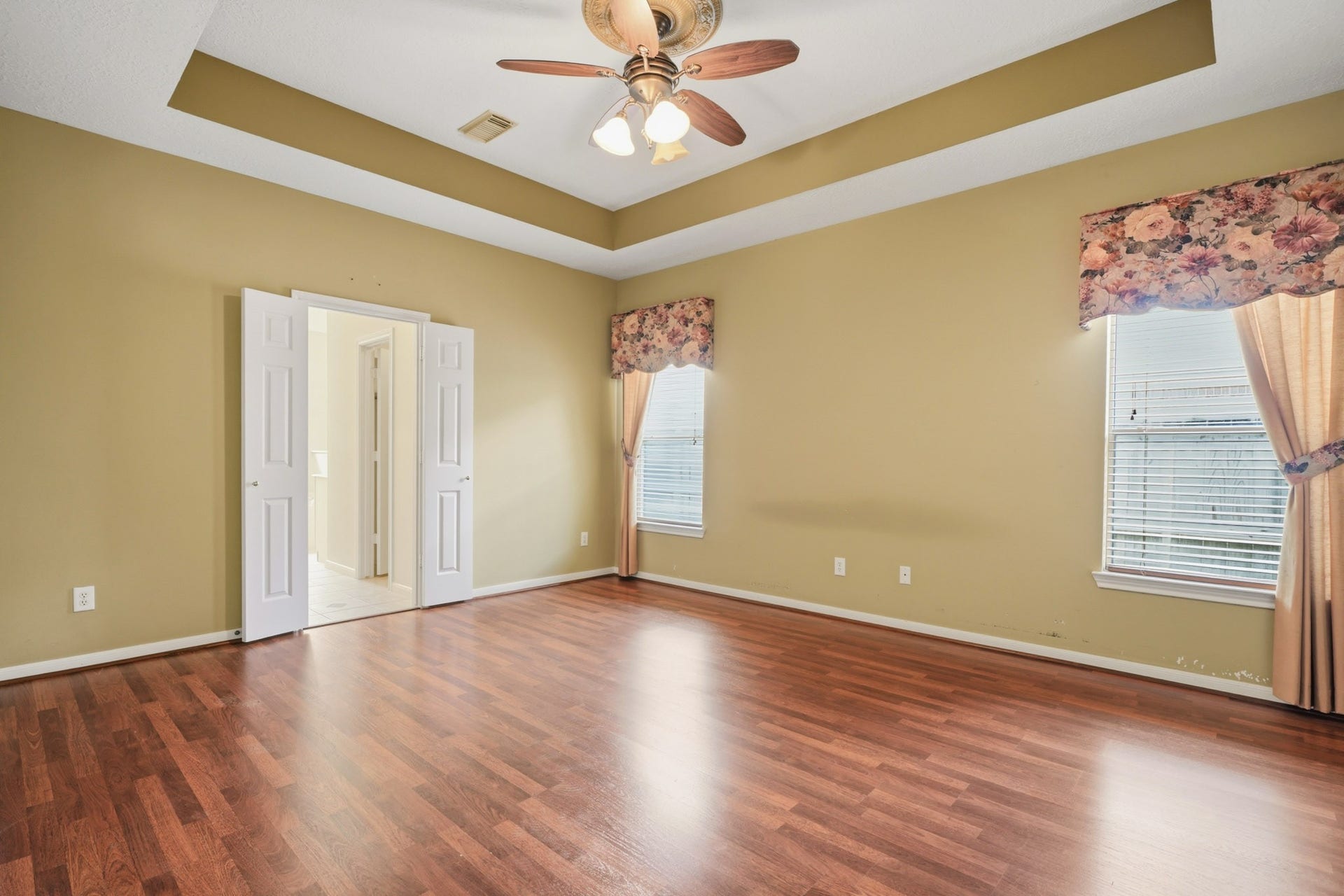 4814 Preston Trails Lane, Pasadena, TX 77505 Primary Bedroom
