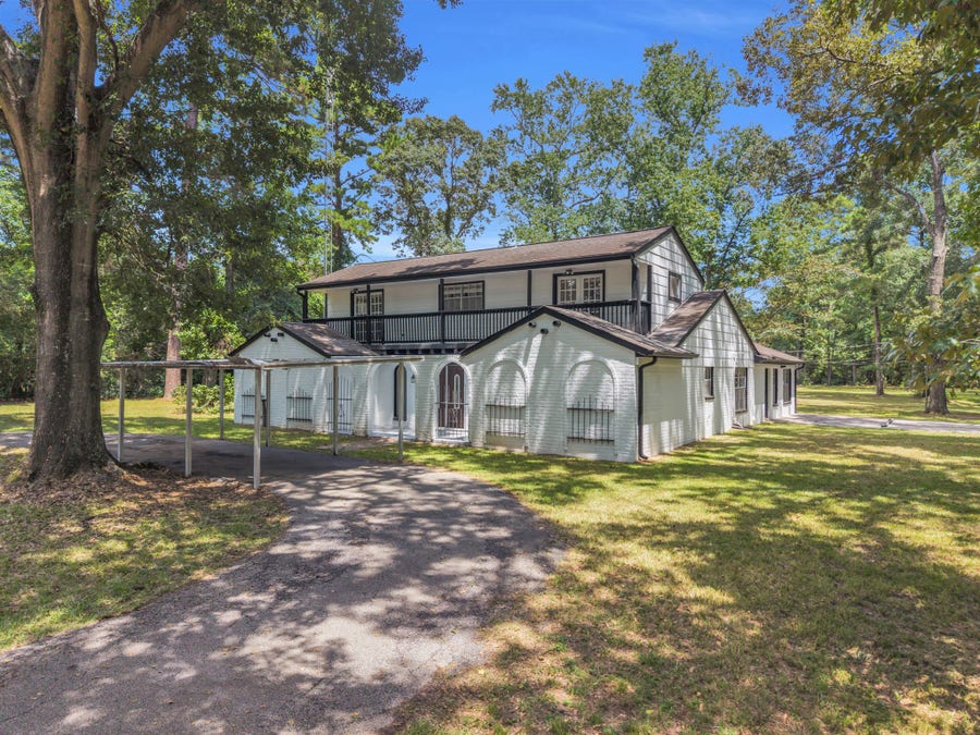 Property photo for 33102 Rollingwood Drive, Pinehurst, TX