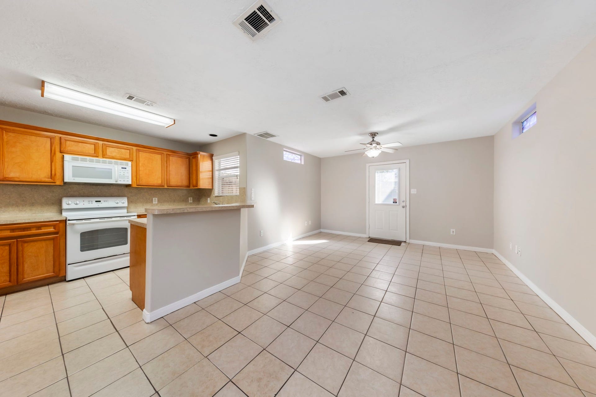 614 Foster Street, Tomball, TX 77375 614 Foster Street, Tomball, TX 77375