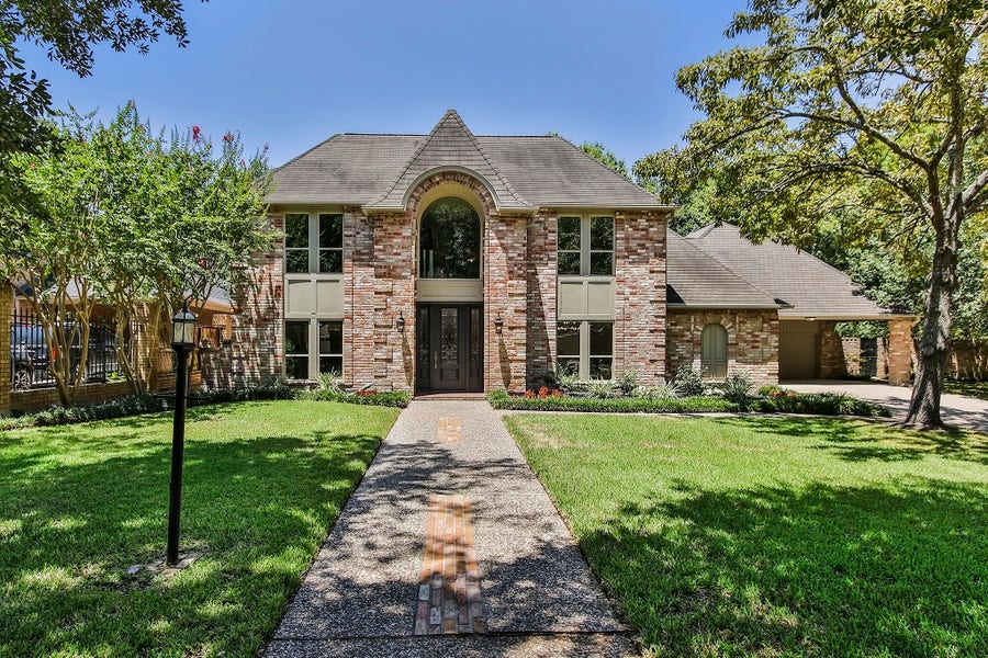 Property photo for 810 Herdsman Drive, Houston, TX
