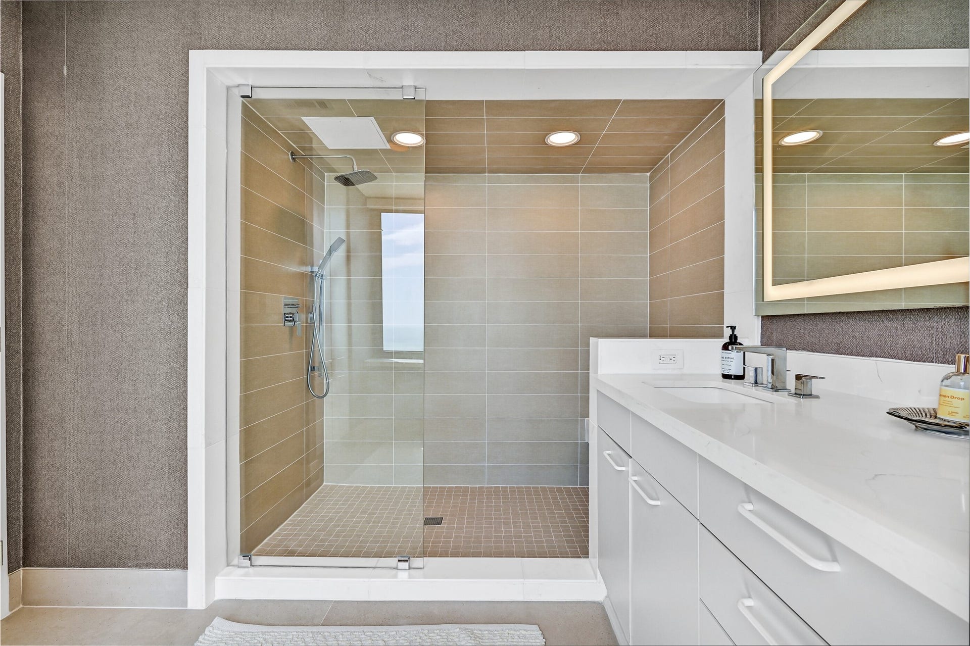 5220 Seawall Boulevard, #1634, Galveston, TX 77551 5220 Seawall Boulevard, #1634, Galveston, TX 77551