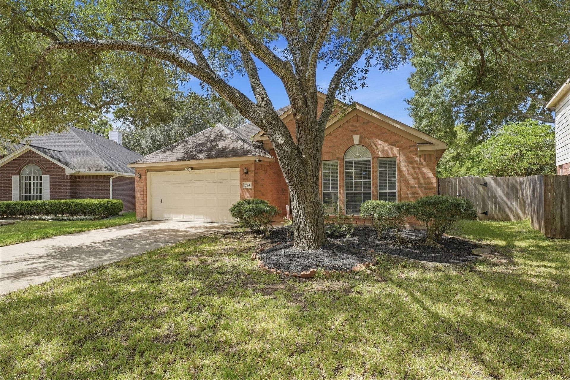 234 Darby Trails Drive, Sugar Land, TX 77479