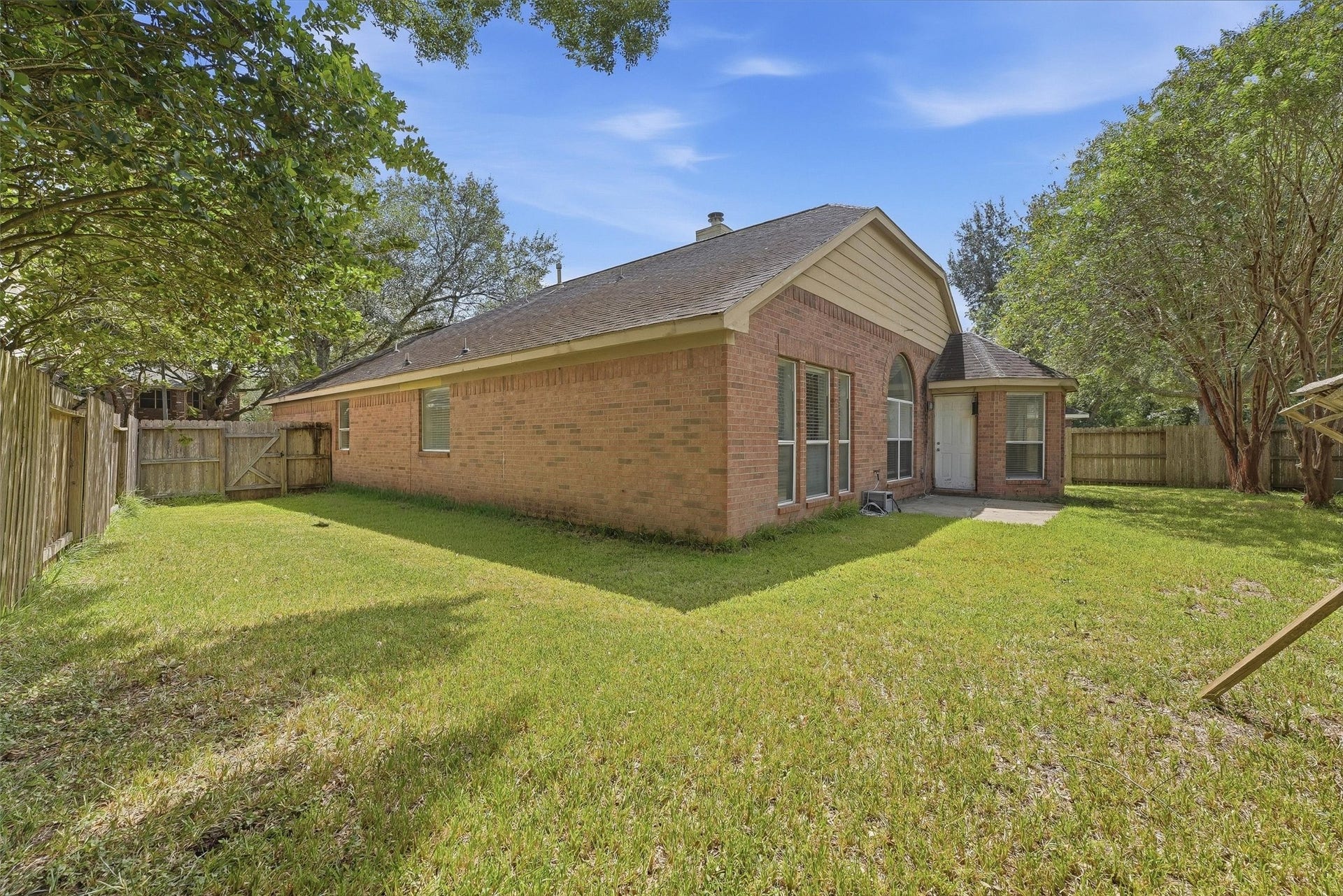 234 Darby Trails Drive, Sugar Land, TX 77479