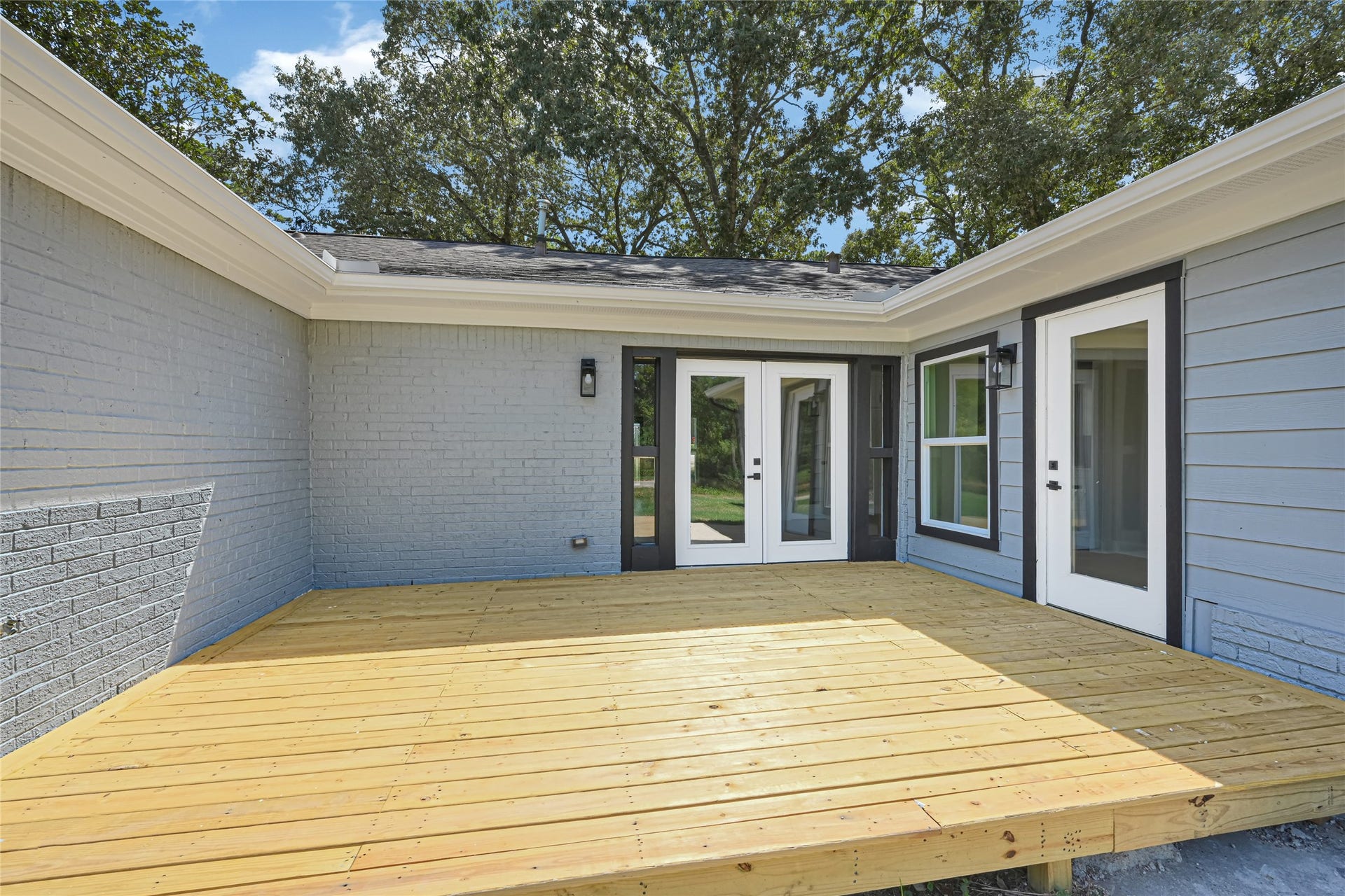Deck off of the living room