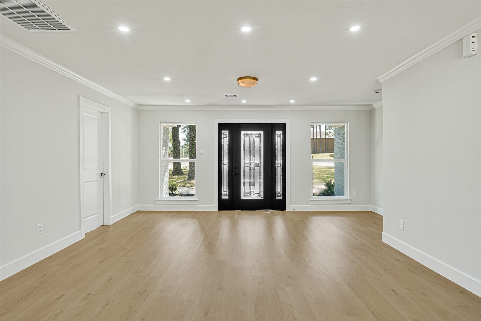 A stately entrance into the home