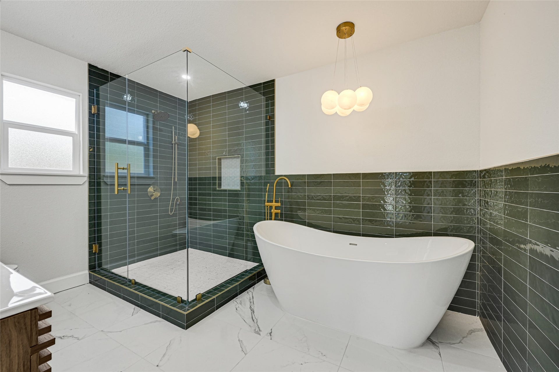 Beautiful soaking tub and large shower