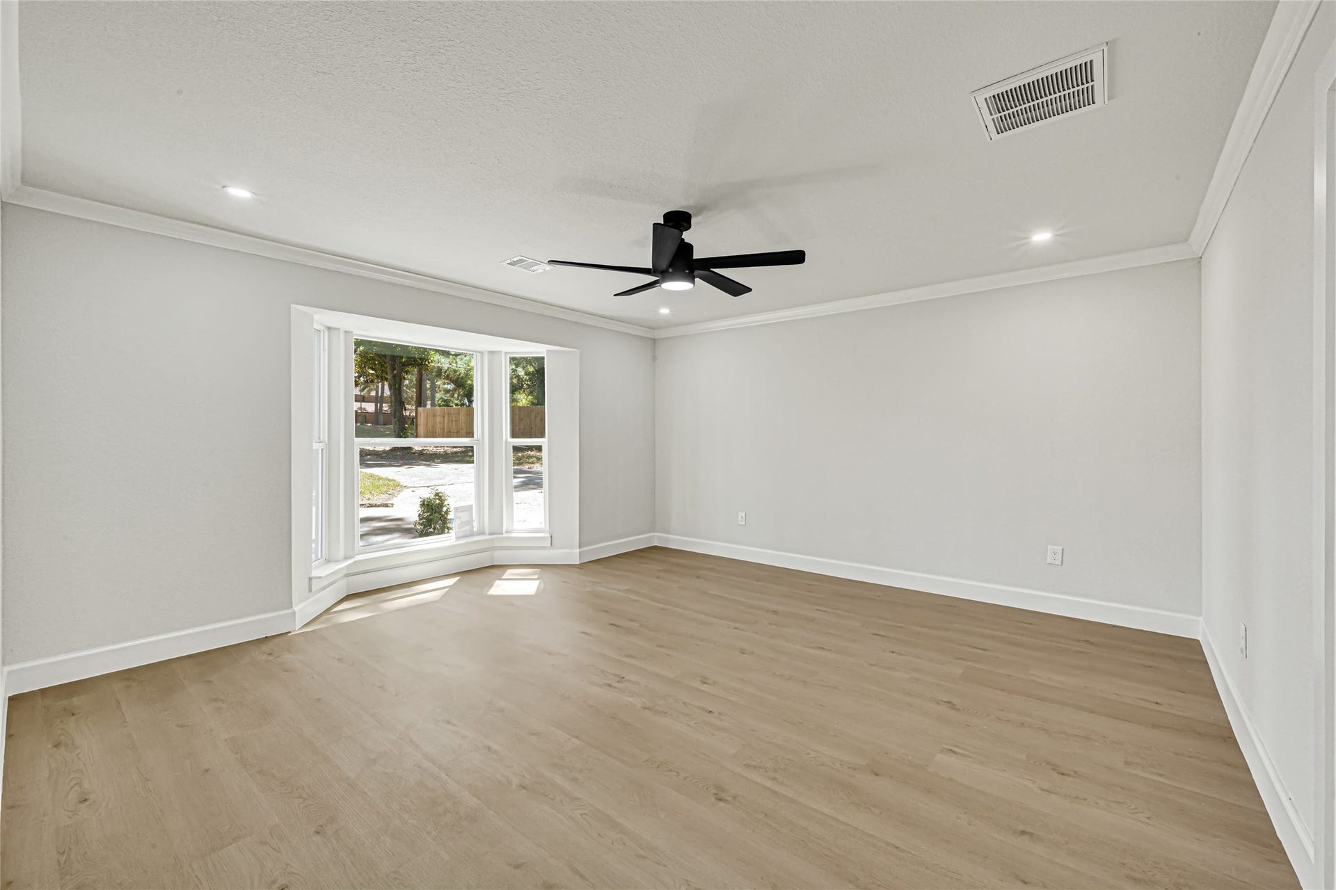 Could be considered a second primary bedroom
