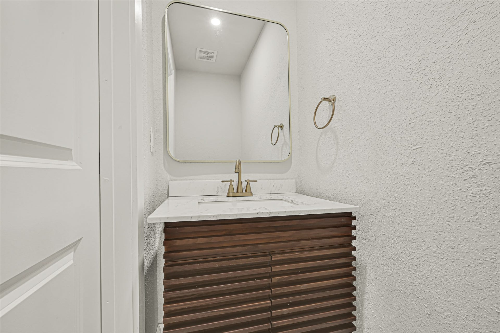 Beautiful powder room