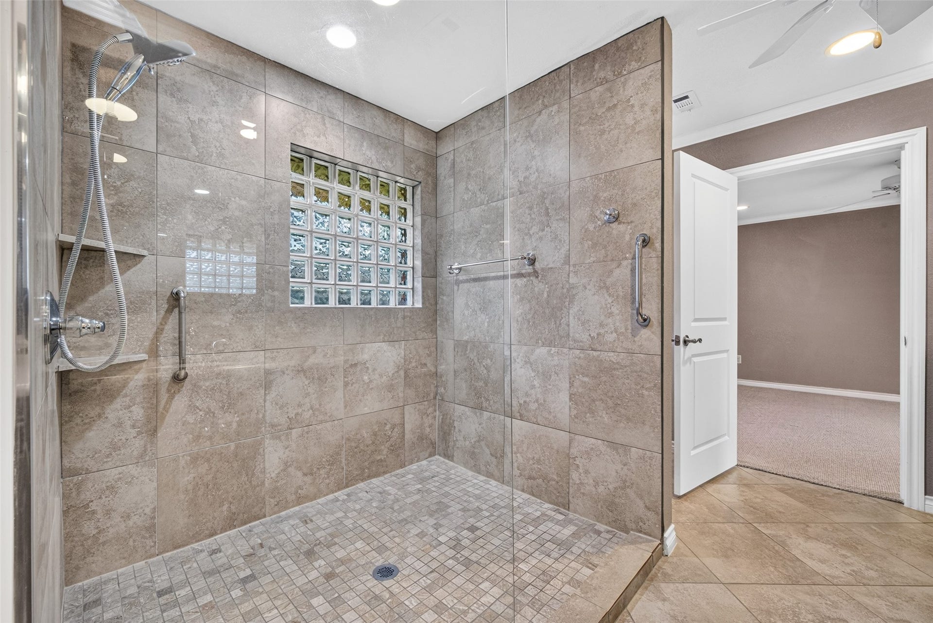 3107 Mona Lee Lane, Houston, TX 77080 3107 Mona Lee Lane, Houston, TX 77080