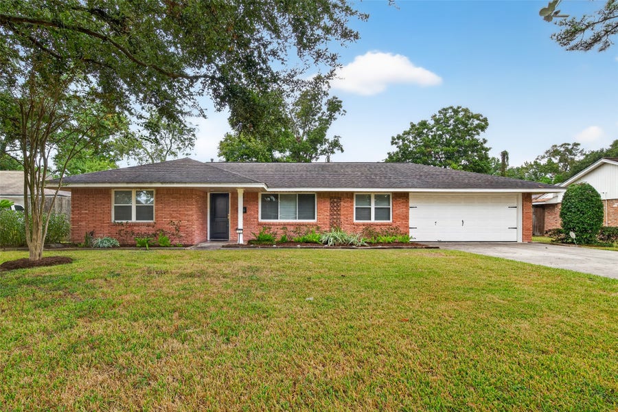 Property photo for 3107 Mona Lee Lane, Houston, TX