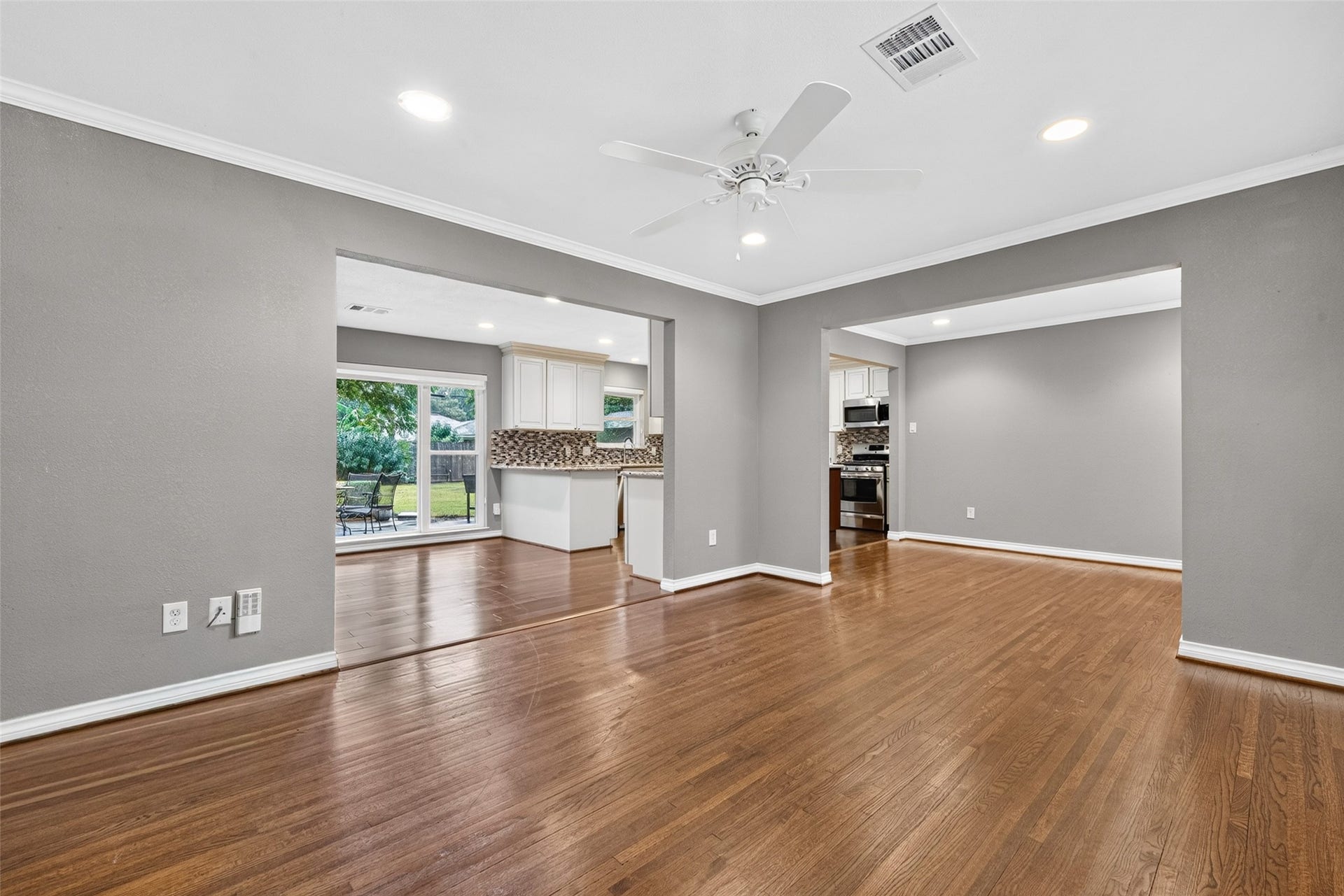 3107 Mona Lee Lane, Houston, TX 77080 3107 Mona Lee Lane, Houston, TX 77080