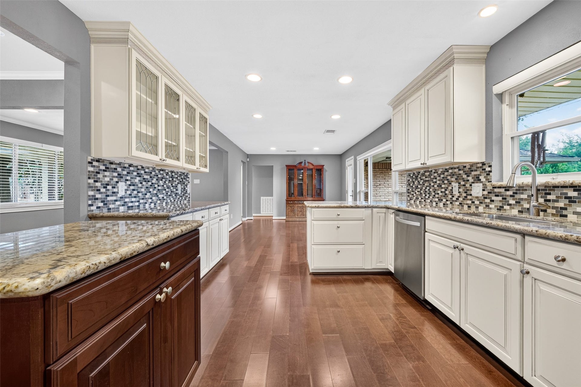 3107 Mona Lee Lane, Houston, TX 77080 3107 Mona Lee Lane, Houston, TX 77080
