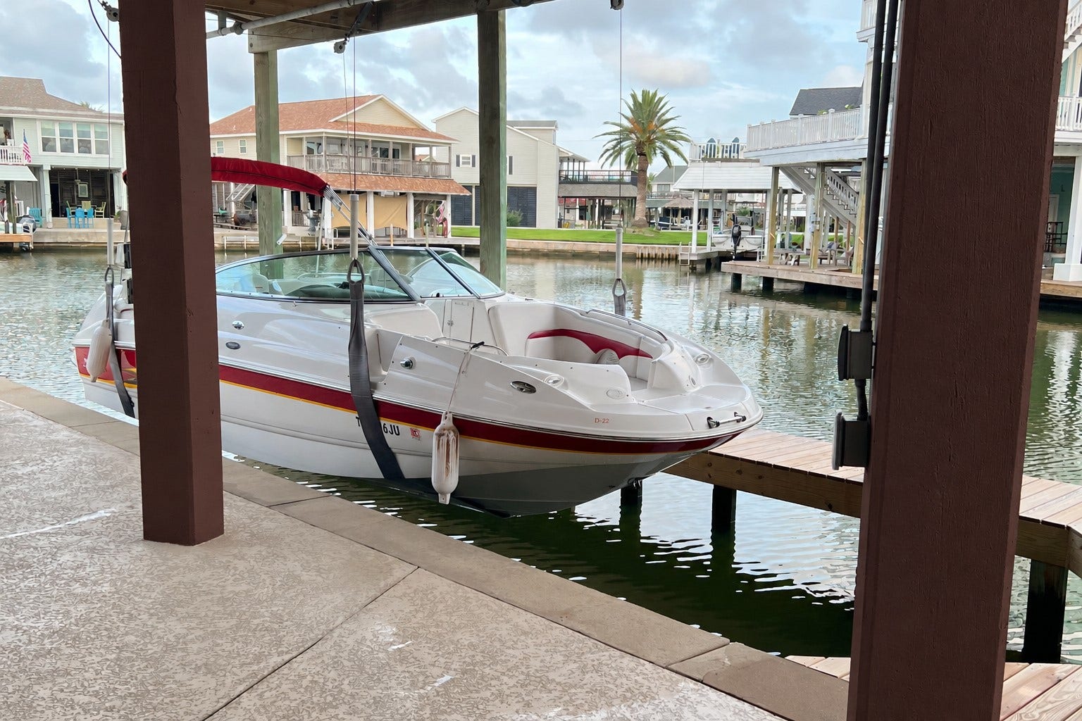 107 Bamaku Bend, Tiki Island, TX 77554 Easy-in, easy-out boat slip with no interference from neighbors.
