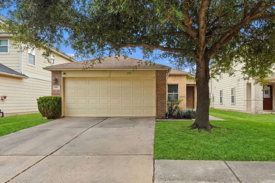 Property photo for 3006 Rustling Chestnut Street, Spring, TX