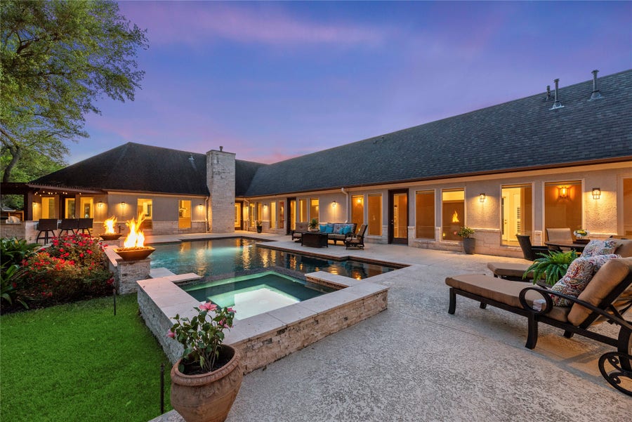 Property photo for 2911 S Saddlebrook Lane, Katy, TX