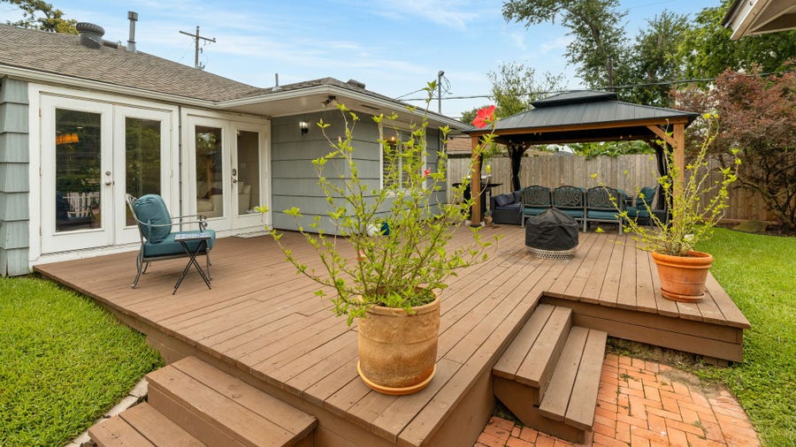 Property photo for 1115 Woodhill Road, Houston, TX