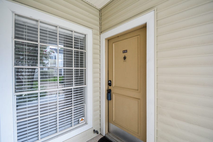 Property photo for 9809 Richmond Avenue, #H10, Houston, TX