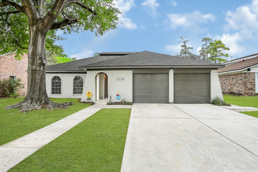 Property photo for 7115 Foxway Lane, Humble, TX