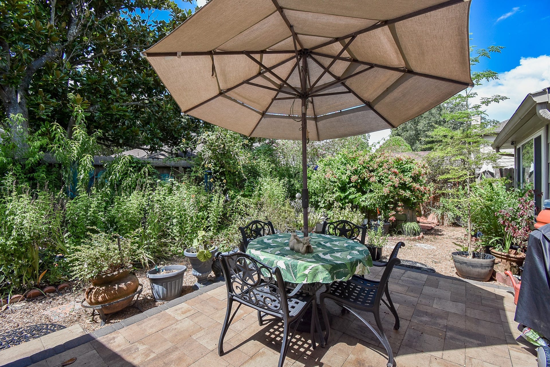 222 High Meadows Drive, Sugar Land, TX 77479 222 High Meadows Drive, Sugar Land, TX 77479